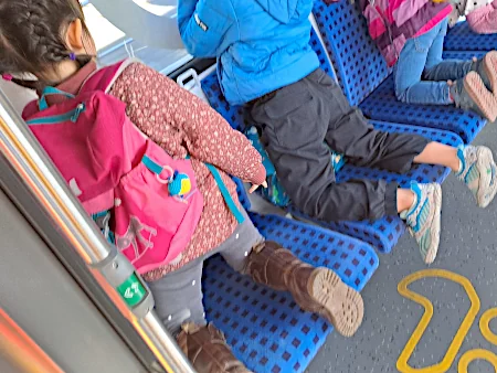 im öffentlichen Nahverkehr